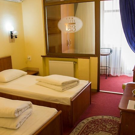 Hotel T23 Iasi Extérieur photo