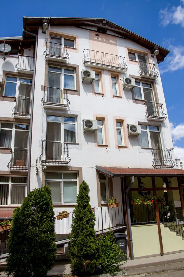 Hotel T23 Iasi Extérieur photo