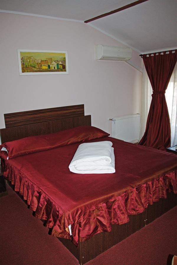 Hotel T23 Iasi Extérieur photo